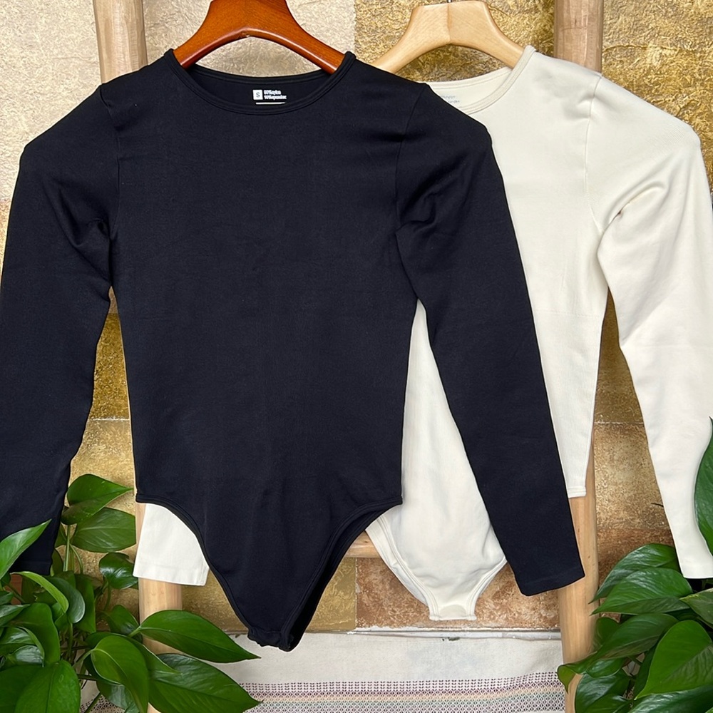 2 Piece Women’s Long Sleeve Scoop Neck Compressed Bodysuit Bundle, Size Small